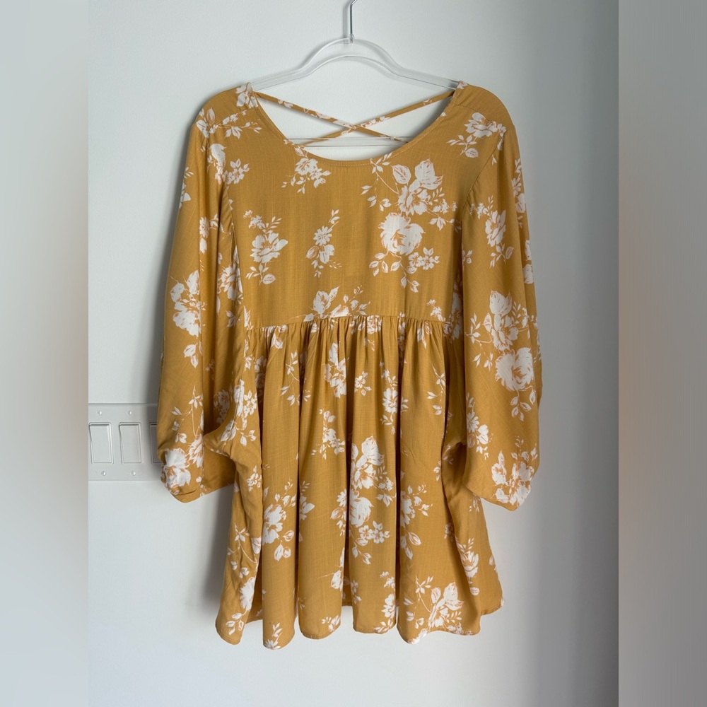 By Together Women’s Small Floral Babydoll Strappy Back Balloon Sleeve Top Tunic
